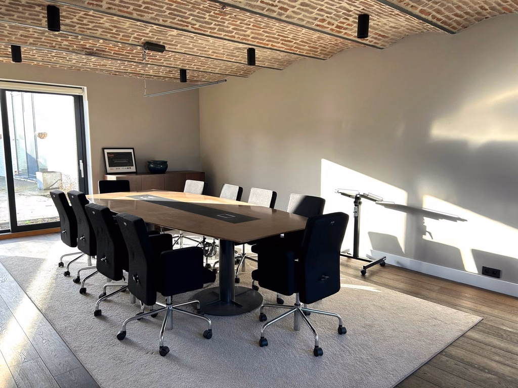 A LOUER - BUREAUX - CORROY LE GRAND