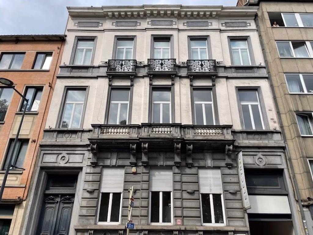 À LOUER – Bureaux & espaces polyvalents à Anderlecht (Poincaré 61)