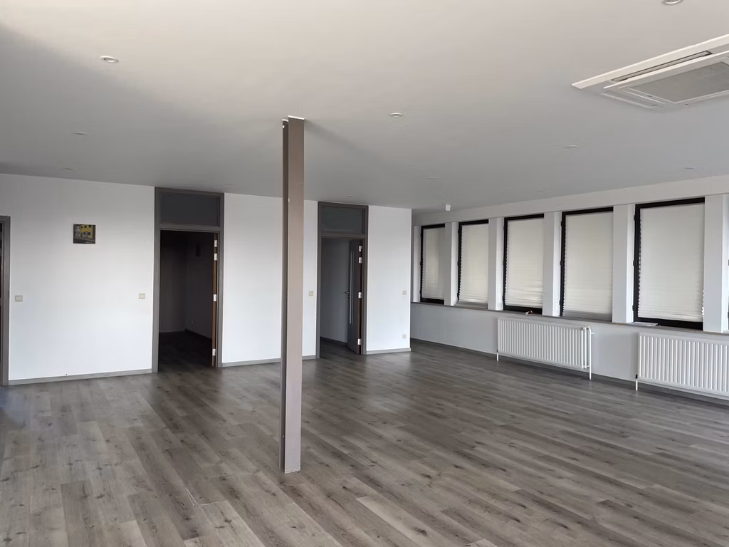 KAPELANIELAAN 1 - E - 352/3897