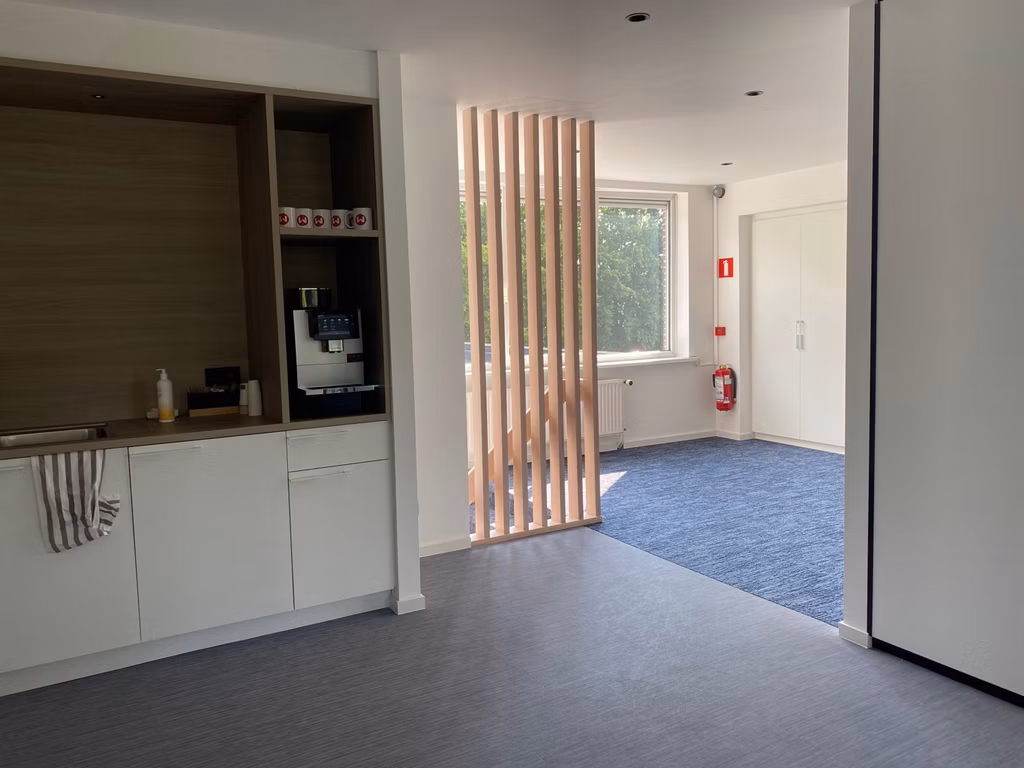 A LOUER - LASNE - BUREAUX