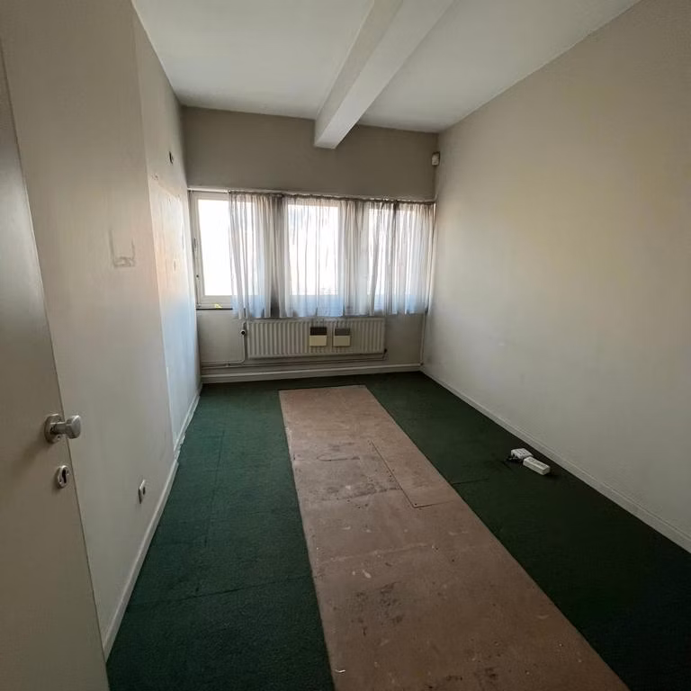 CHAUSSEE DE NINOVE 1048 - 1050