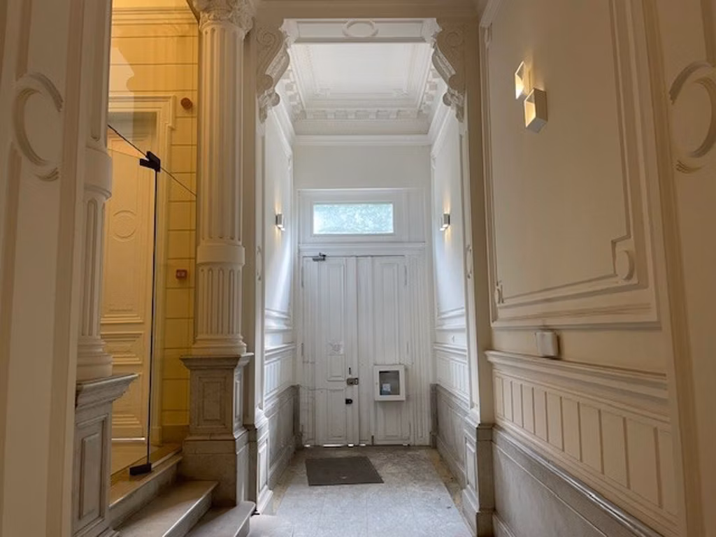 À LOUER – Bureaux & espaces polyvalents à Anderlecht (Poincaré 61)