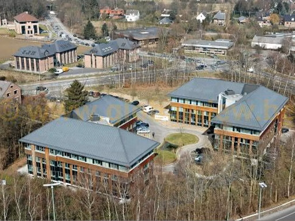 LION OFFICE CENTER - B - 352/0581