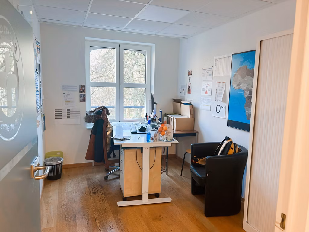 Bureaux avec cour a louer 