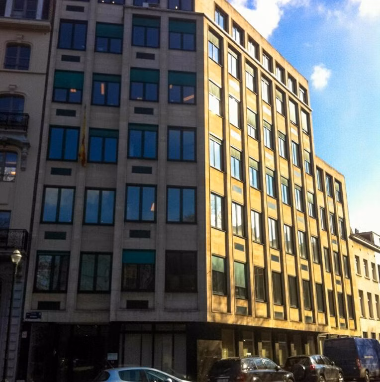 TE HUU R- KANTOREN - BRUSSEL