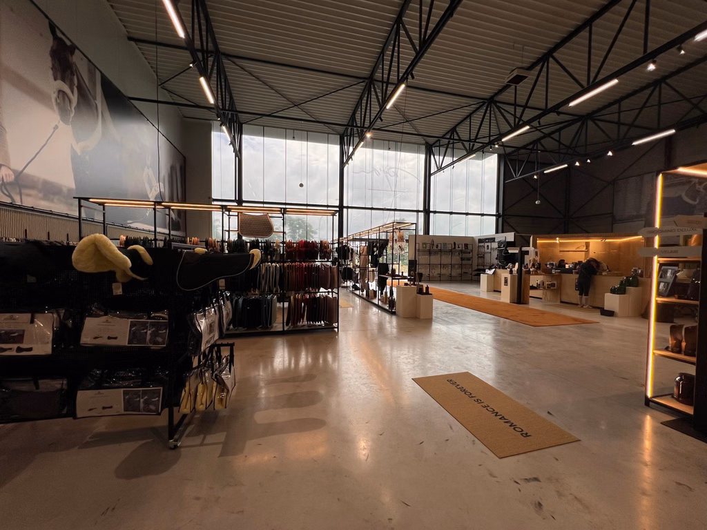 A LOUER - P.A.E Naninne - entrepôt/showroom