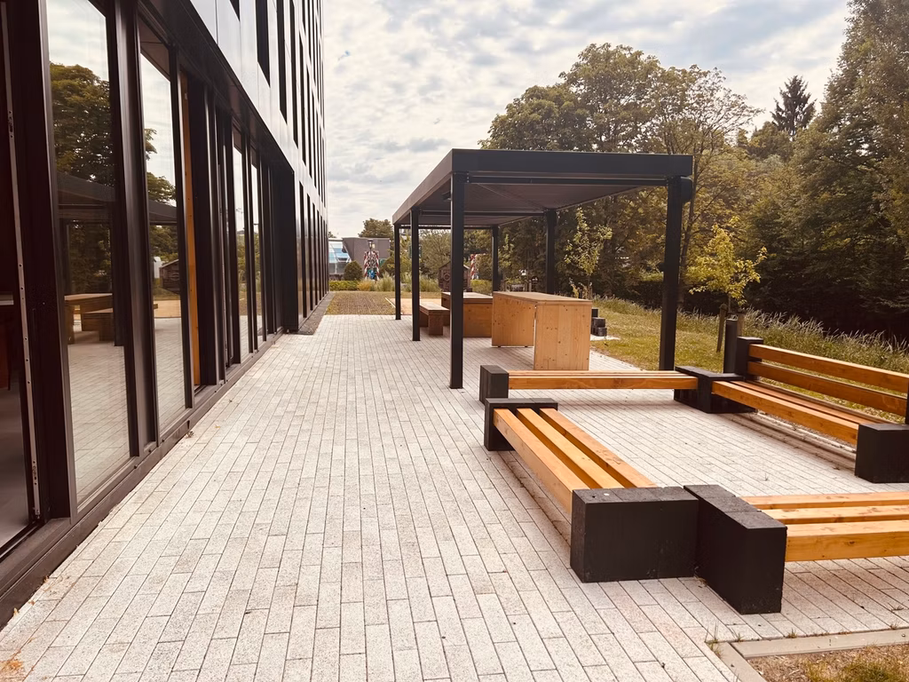 Bureaux à louer dans un bâtiment innovant aux performances énergétiques exceptionnelles.