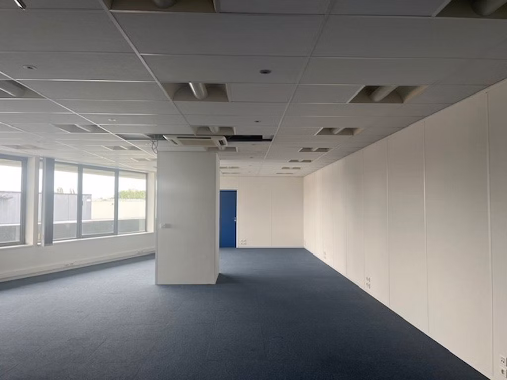 A LOUER - BUREAUX - ZAVENTEM