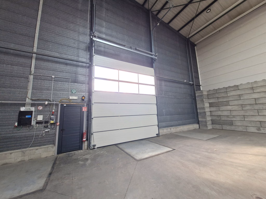 À louer : bâtiment industriel (2 322 m²) - Tirlemont