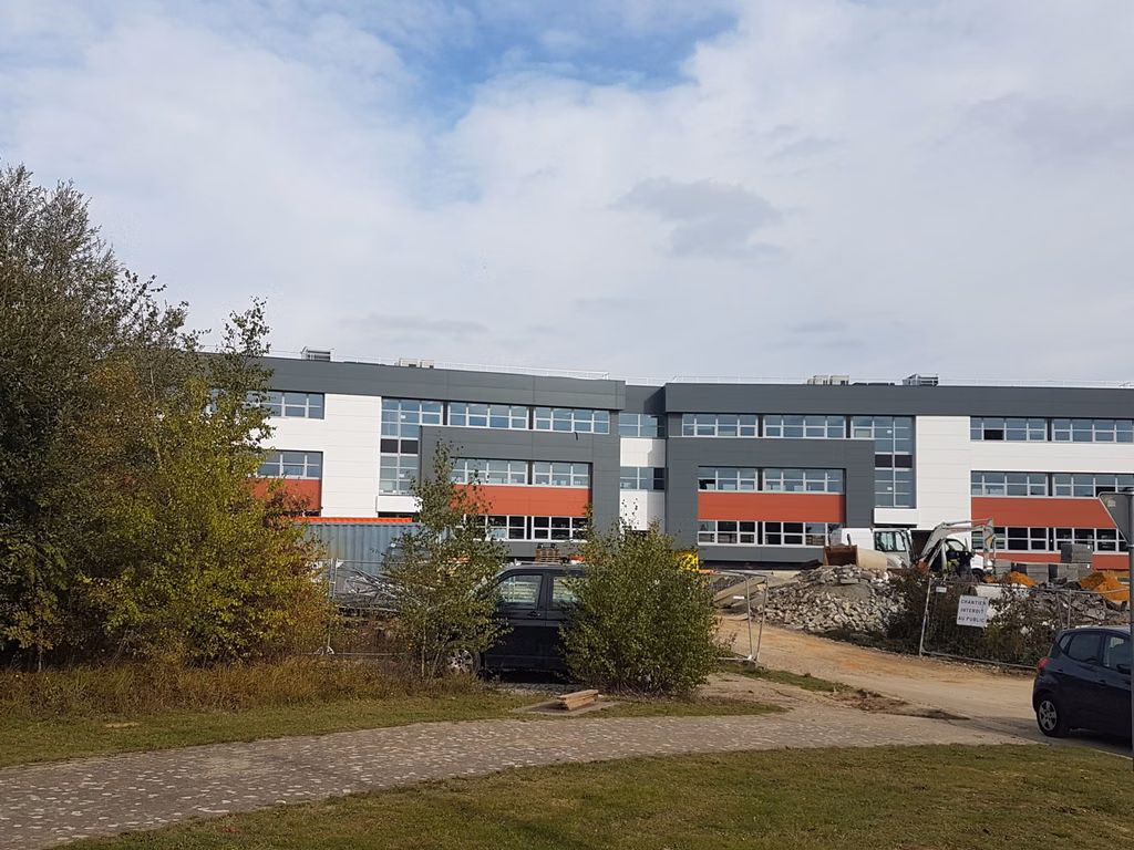 A LOUER - NIVELLES - BUREAUX