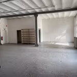 Hall d'exposition - stock - A LOUER