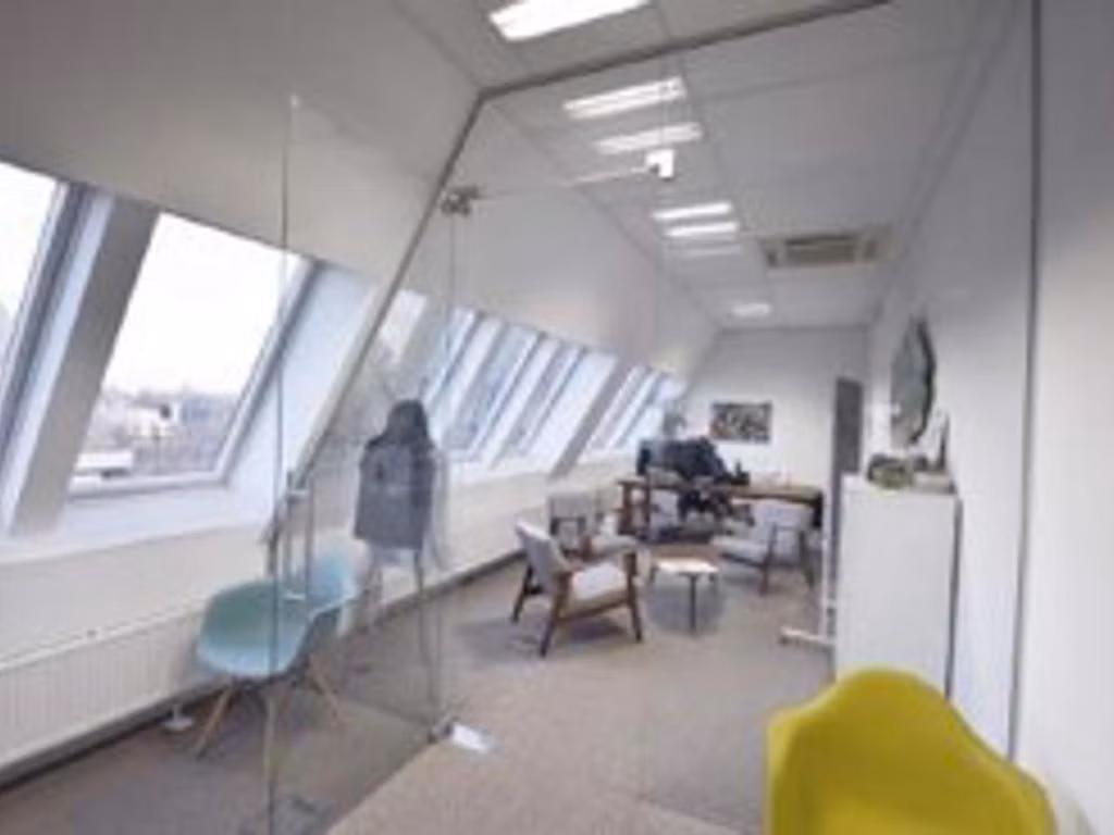 LAARSTR 16-GARDEN SQUARE - B - 352/1690