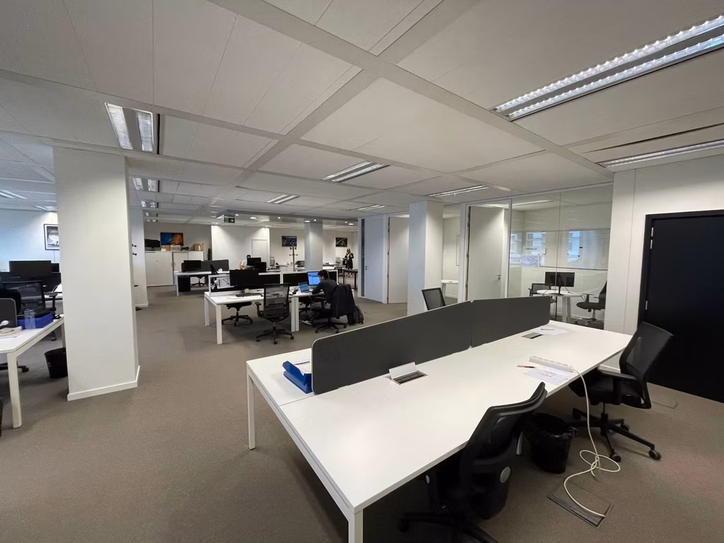 AVENUE DES ARTS 10-11 - B - 352/1434