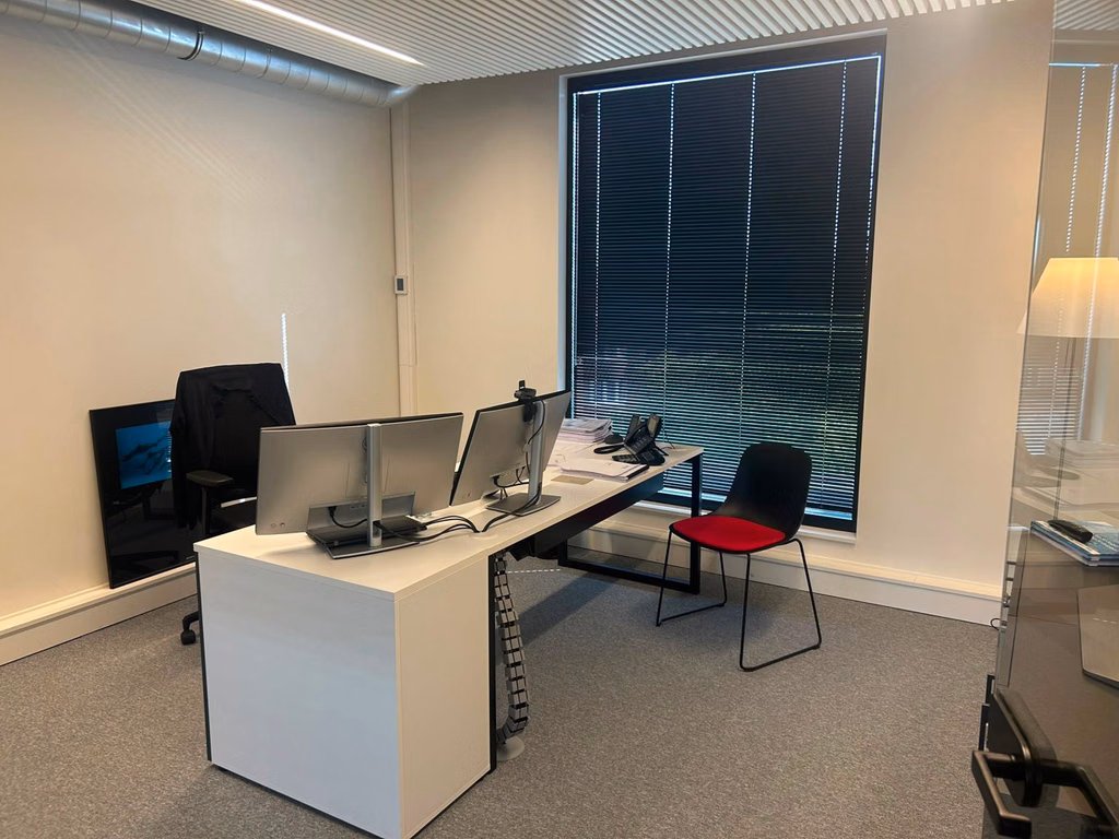 FOR RENT MOVE-IN READY OFFICES MECHELEN STATION