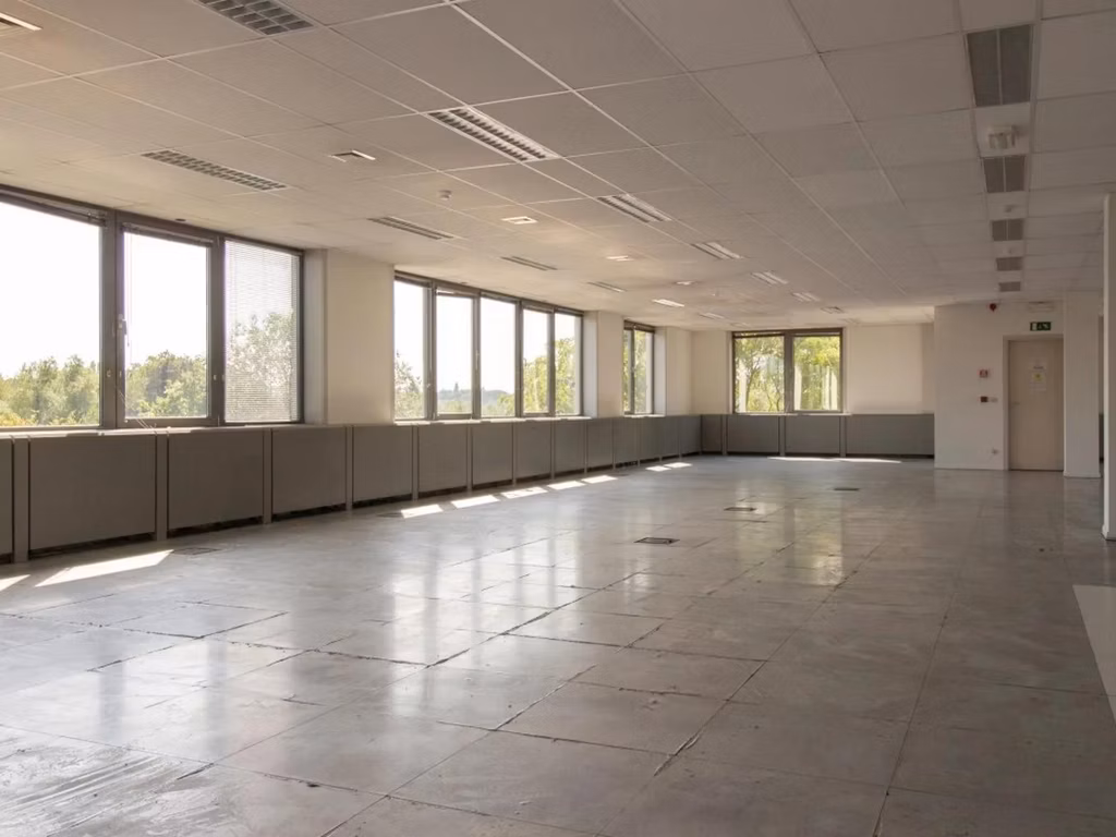 TO LET - OFFICES - ZAVENTEM