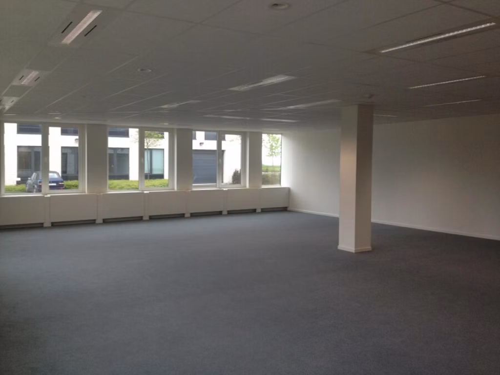 A LOUER - BUREAUX - ZAVENTEM