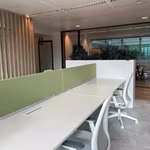 Bureaux entièrement rénovés + Prix compétitifs !!! Appelez-nous