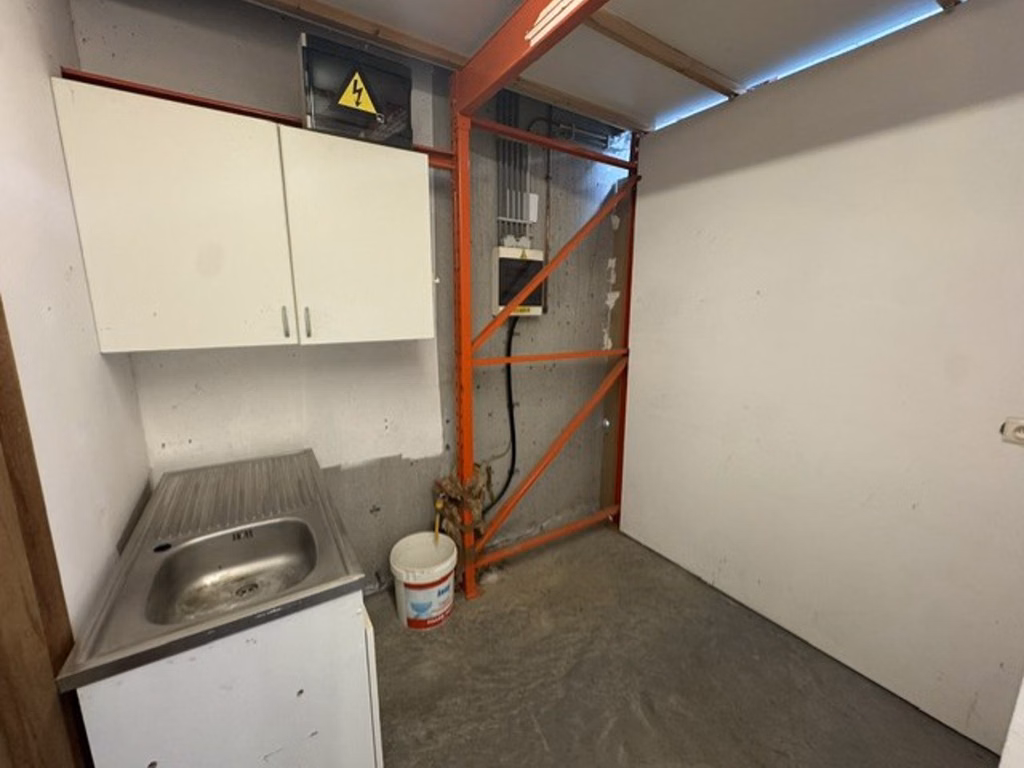 A VENDRE - NIVELLES - ENTREPOT