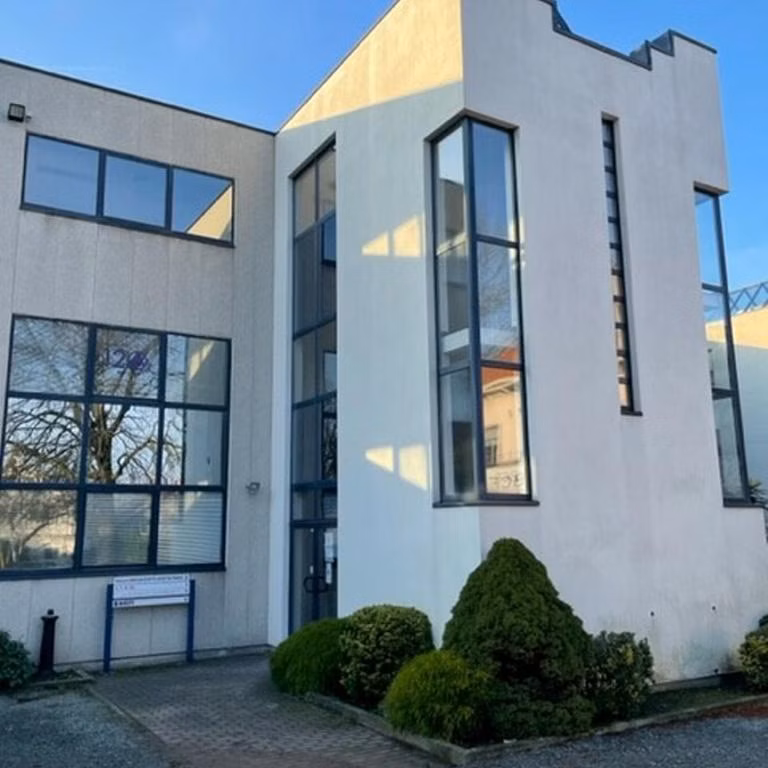 TO LET  - OFFICES - GRIMBERGEN