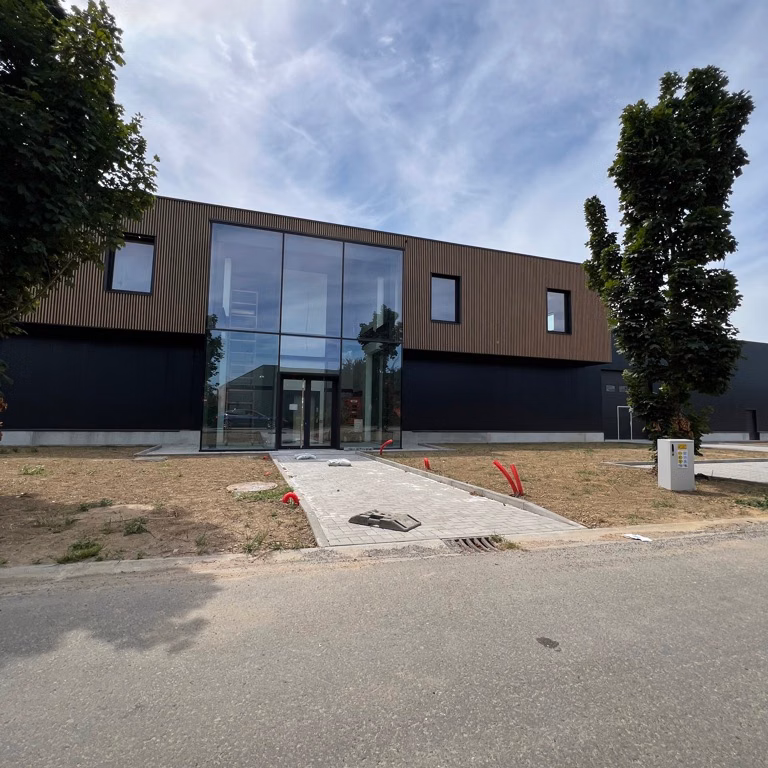 A LOUER - P.A.E Gembloux-Sauvenière - Entrepôt et bureaux
