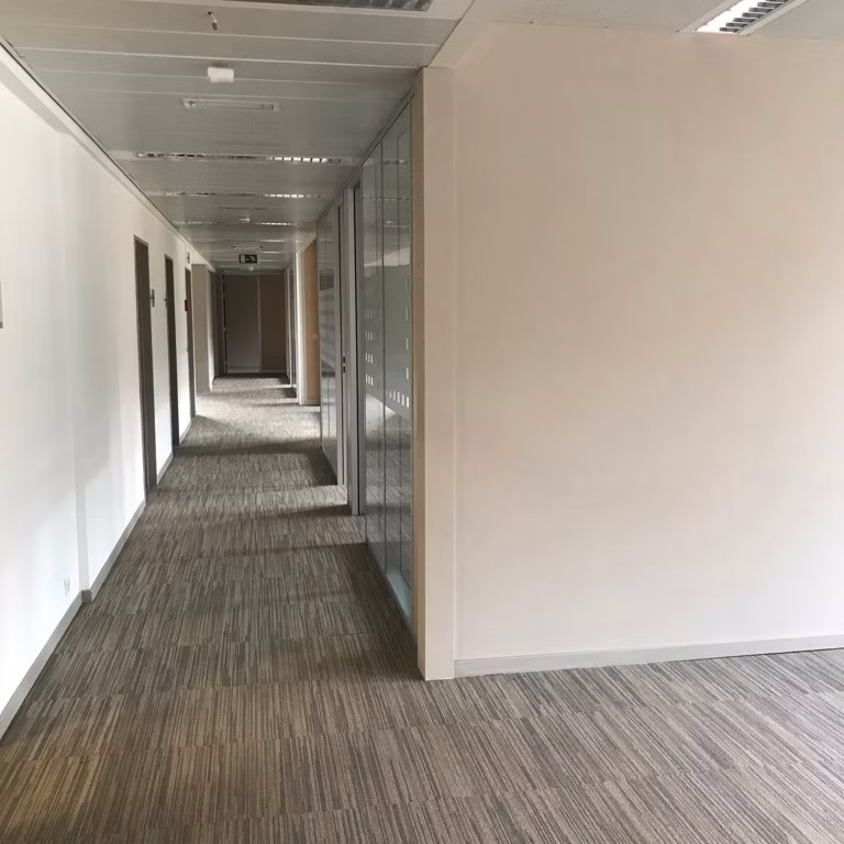 A LOUER - KRAAINEM - BUREAUX