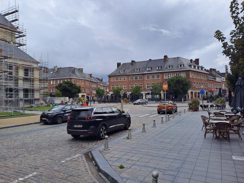 GRAND PLACE 31