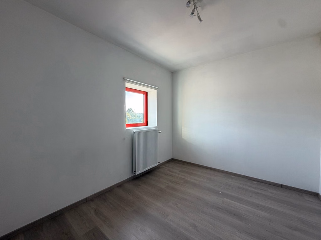 FOR SALE WAREHOUSE WITH SHOWROOM IN DUFFEL