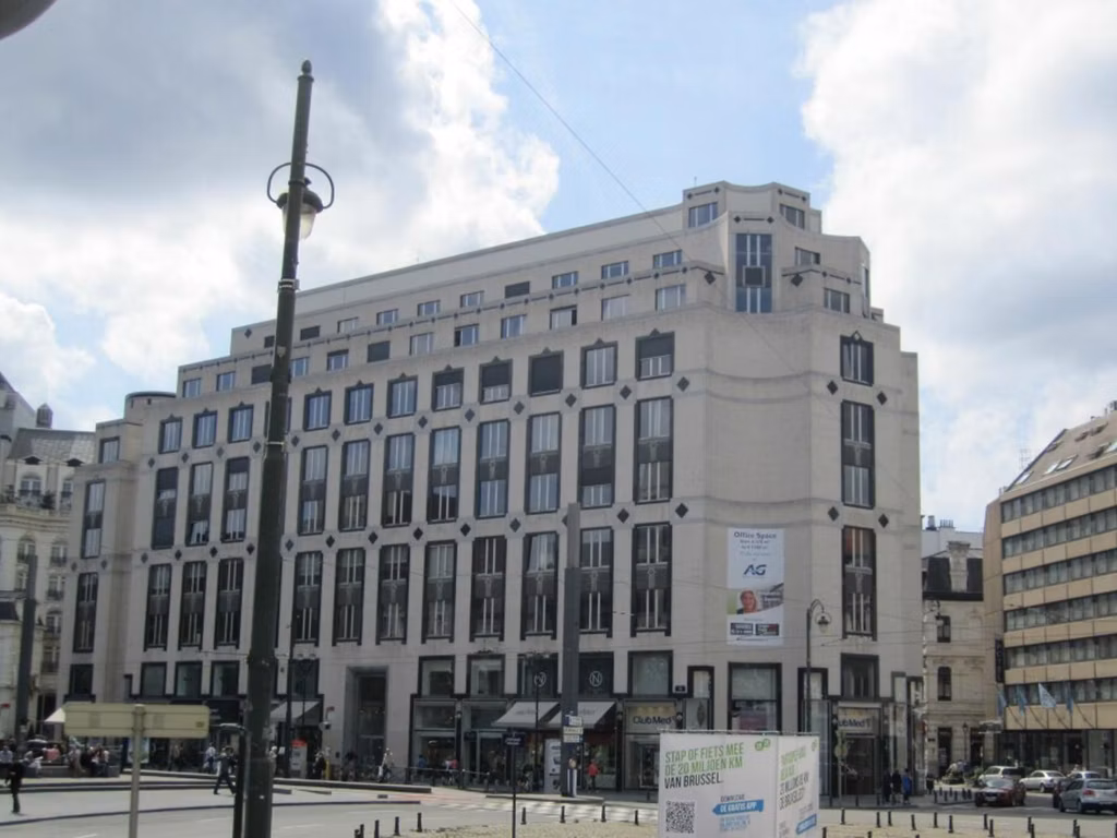 BUREAUX A LOUER- Place Stéphanie 