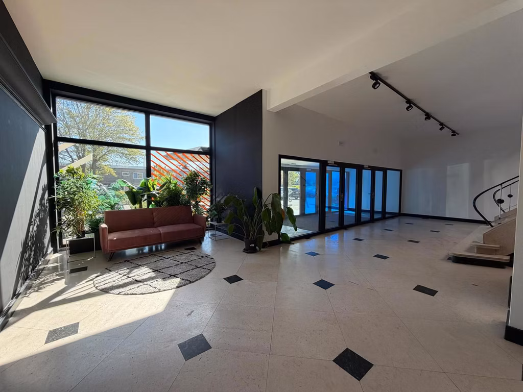 KRUISBAAN 54 - TOTALITEIT