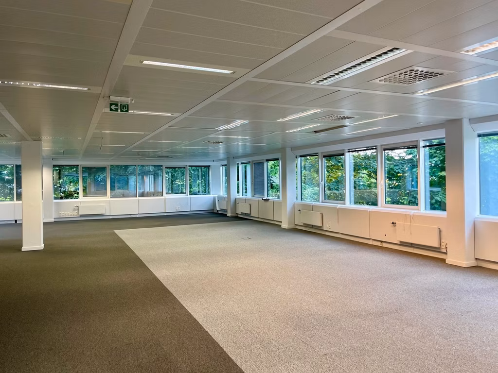 TE HUUR - KANTOREN - STROMBEEK - BEVER