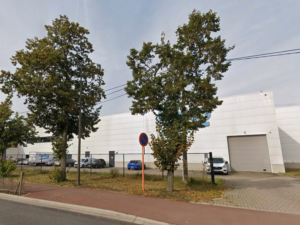 À LOUER BÂTIMENTS INDUSTRIELS + BUREAUX MECHELEN