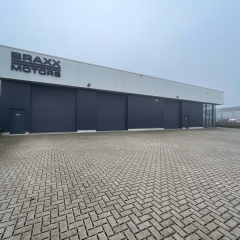 Polyvalent building for rent <br> Rumst