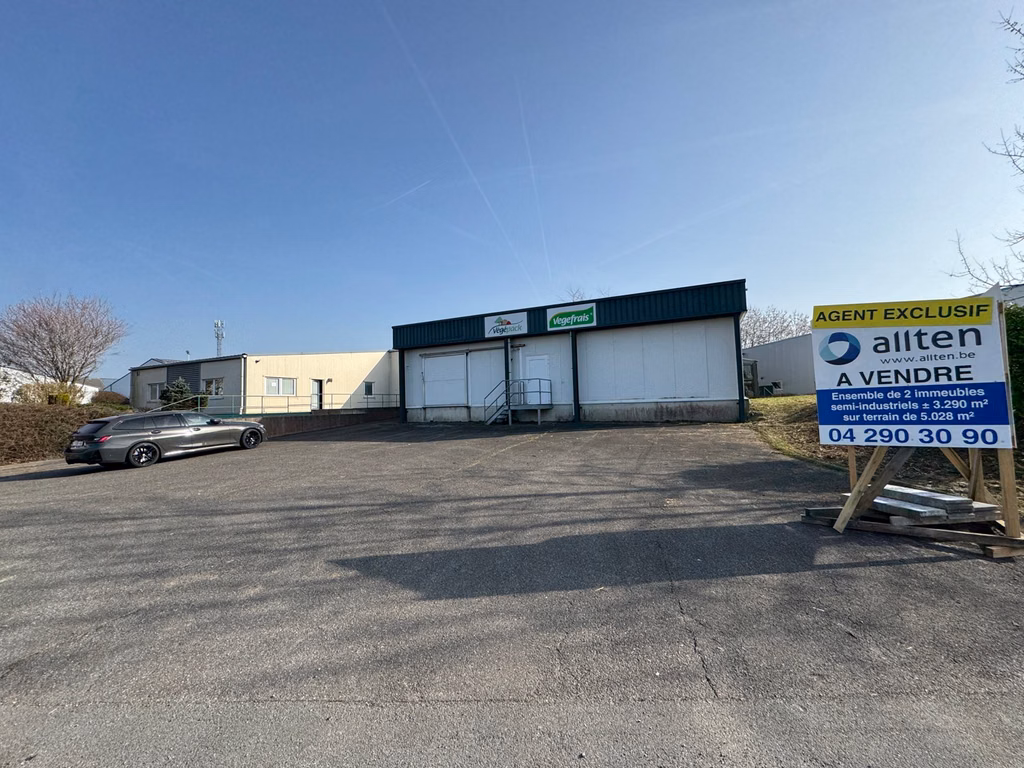 TE KOOP - Aarlen (Weyler) - Semi-industrieel gebouw