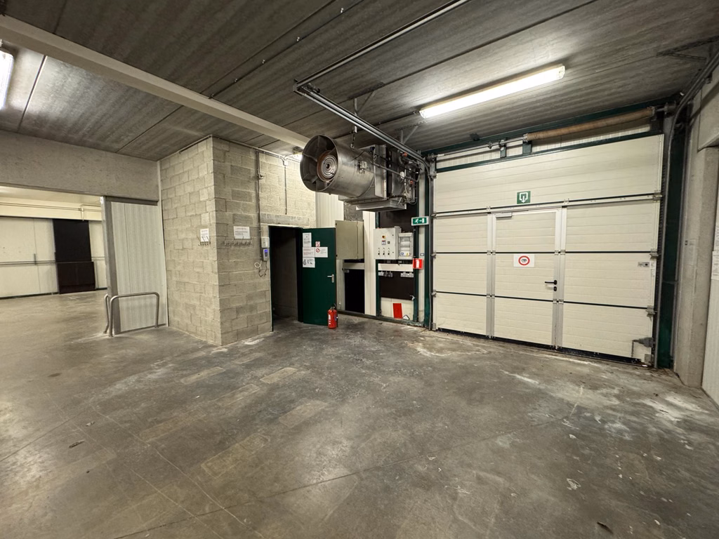 TE KOOP - Aarlen (Weyler) - Semi-industrieel gebouw
