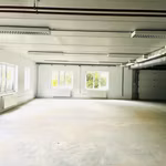 A LOUER - IMMEUBLE DE BUREAUX -  ZAVENTEM 3.000 EURO / MOIS - MULTIPLES POSSIBILITES