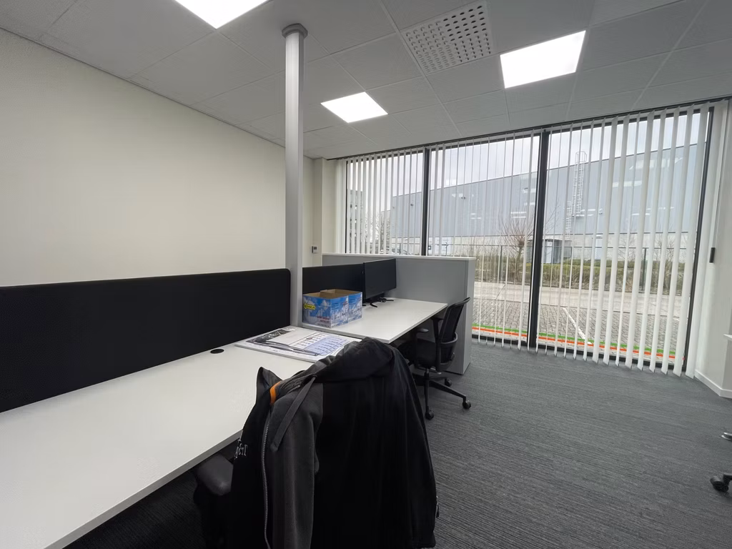 FOR RENT WAREHOUSE WITH OFFICES IN MECHELEN