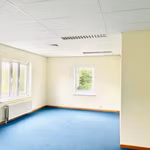 A LOUER - IMMEUBLE DE BUREAUX -  ZAVENTEM 3.000 EURO / MOIS - MULTIPLES POSSIBILITES