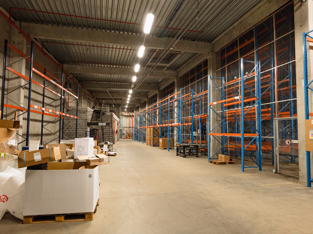 A VENDRE BATIMENT COMMERCIAL ZWIJNDRECHT