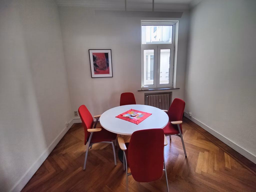 LUXEMBOURG 23 - 01LEFT