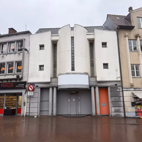 Immeuble à usage multiple à vendre <br> Zottegem