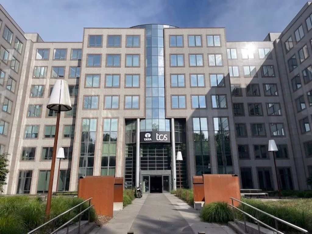 A LOUER - BUREAUX - BRUXELLES / ZAVENTEM